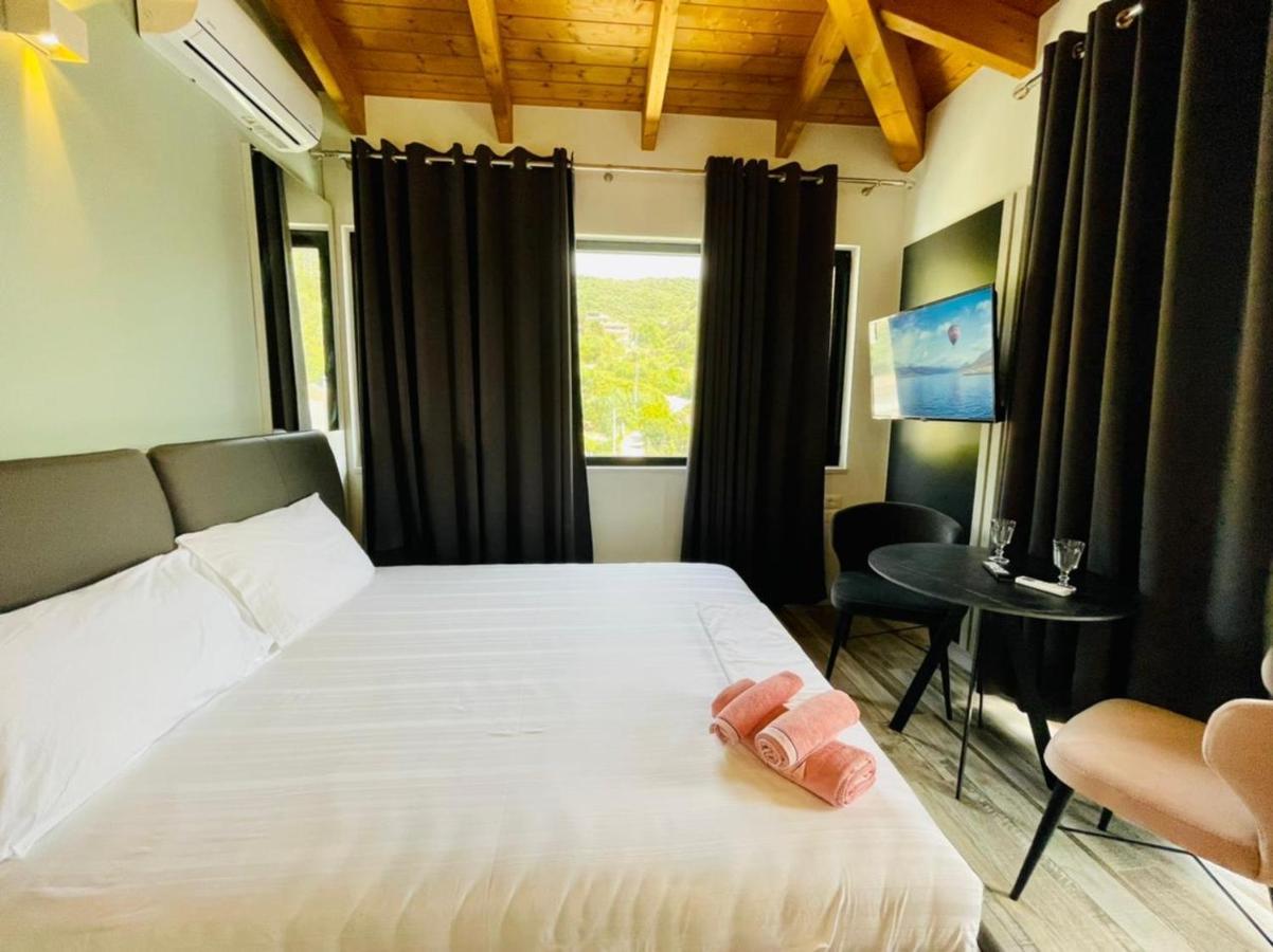 Adriatik Hotel Vlorë Esterno foto