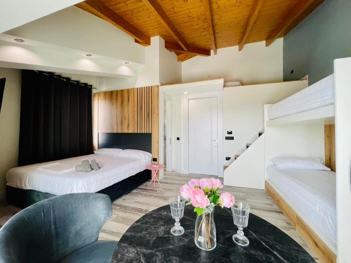 Adriatik Hotel Vlorë Esterno foto