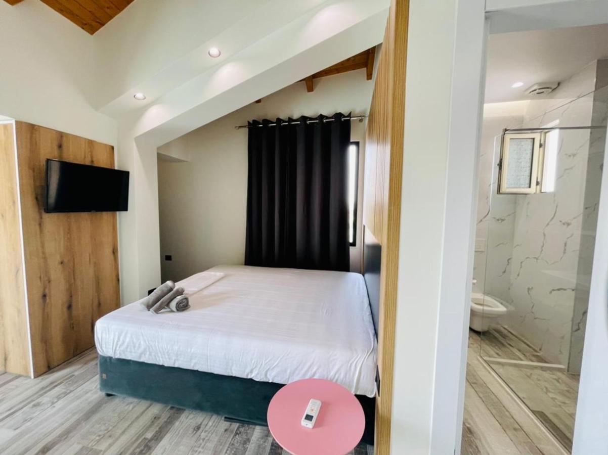 Adriatik Hotel Vlorë Esterno foto