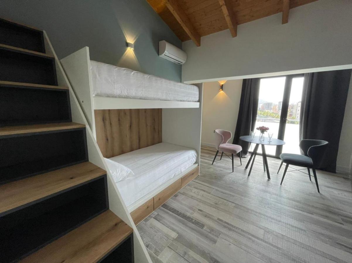 Adriatik Hotel Vlorë Esterno foto