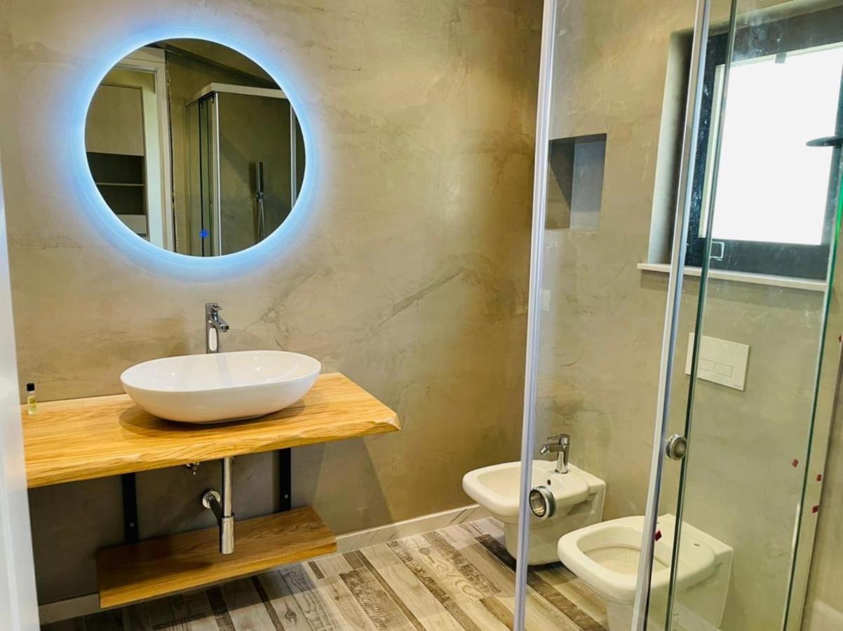 Adriatik Hotel Vlorë Esterno foto