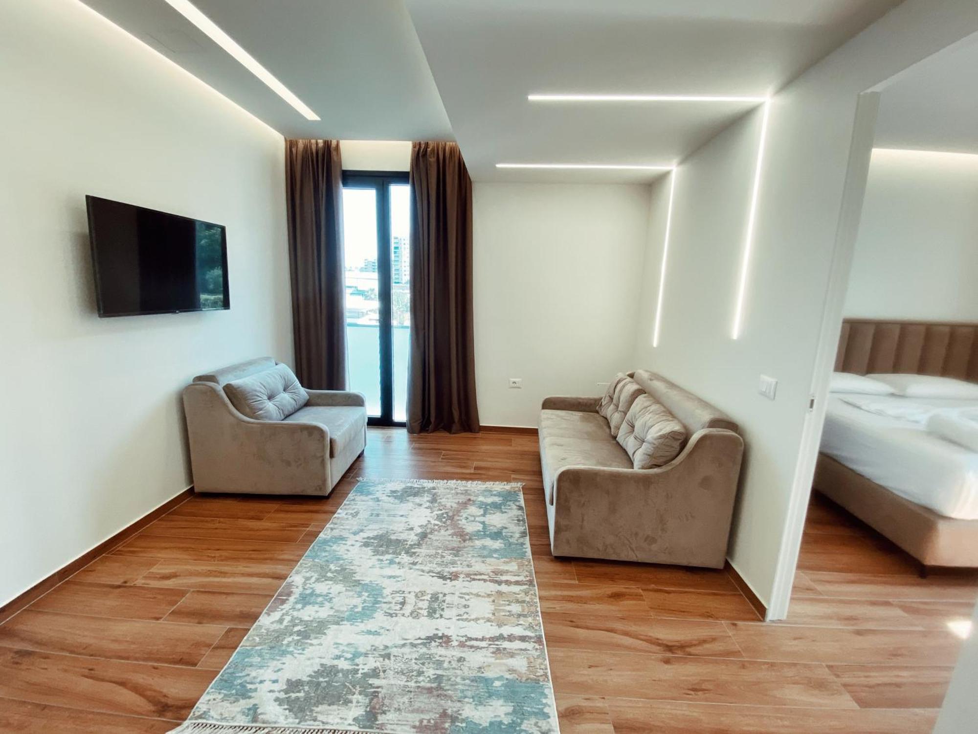 Adriatik Hotel Vlorë Esterno foto